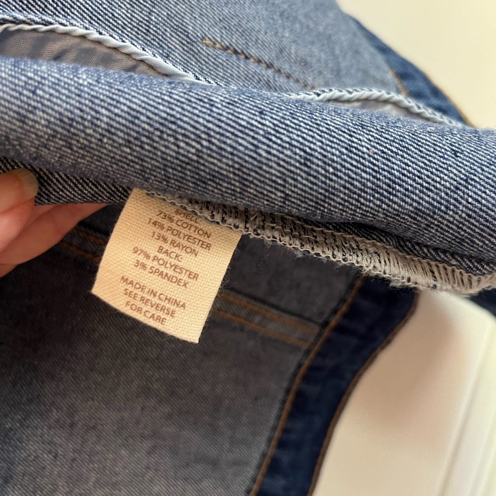BRIT.NY DENIM JACKET with silk accent - Picture 10 of 14